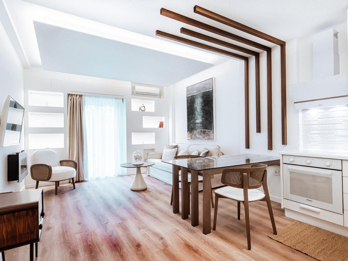 אתונה Luxury Apartment In The Heart Of The City - 1Br מראה חיצוני תמונה