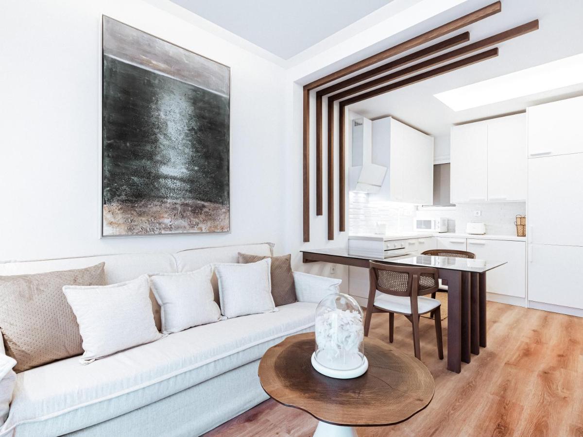 אתונה Luxury Apartment In The Heart Of The City - 1Br מראה חיצוני תמונה